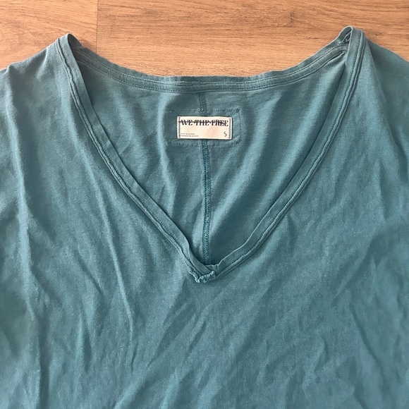 We The Free Teal V-Neck Long Sleeve Top – Size Small- NWOT - Picture 4 of 9